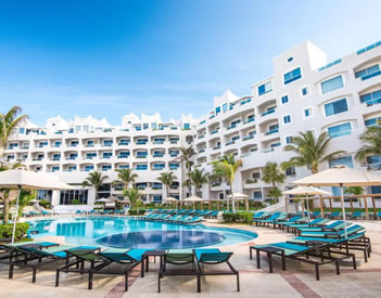 Wyndham Alltra Cancun All Inclusive Resort